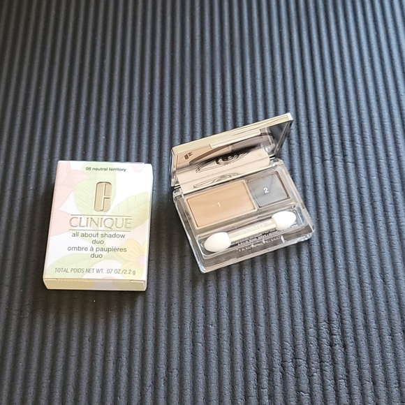 Clinique Other - Clinique All about shadow duo